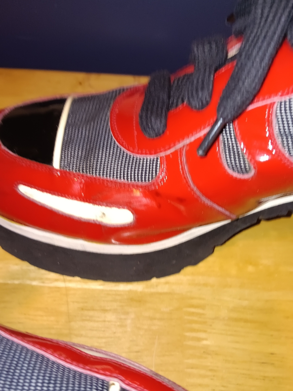 Chanel CC Runway Vintage 1997 Leather Sneakers Size 36 1/2 - Picture 4 of 7